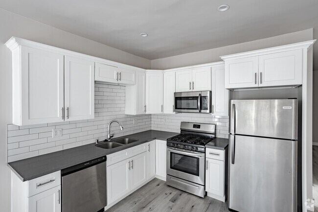 2HAB, 2BA - 900 ft² - San Marino