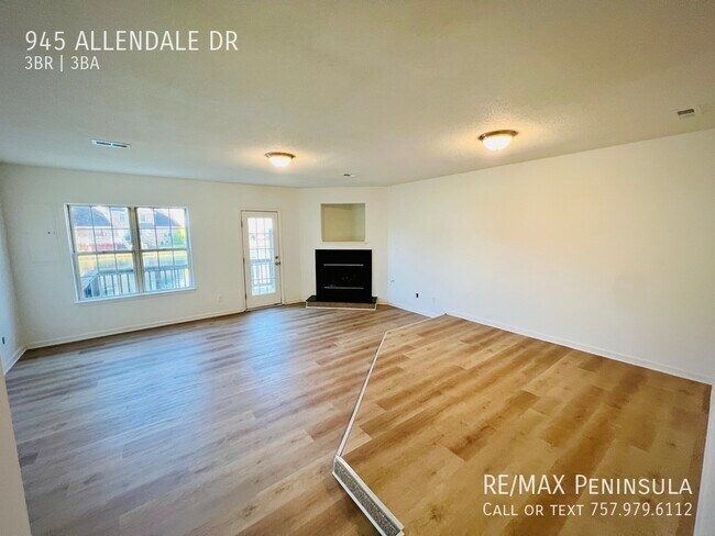 Photo - 945 Allendale Dr