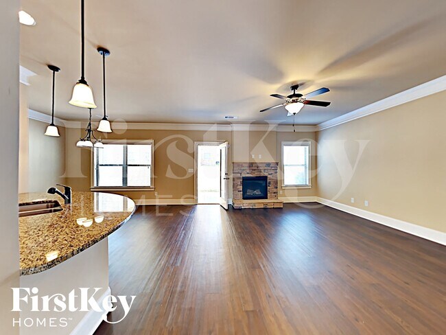 810 Golden Isles Dr