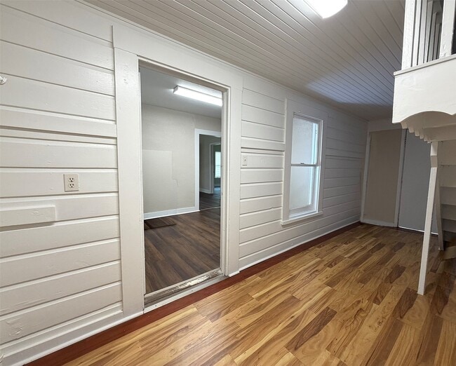 Photo - 3909 Lavender St