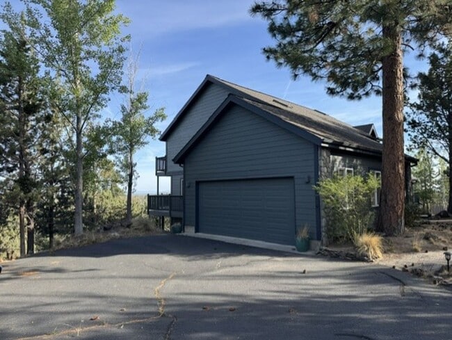 Photo - West Side location with amazing mountain views