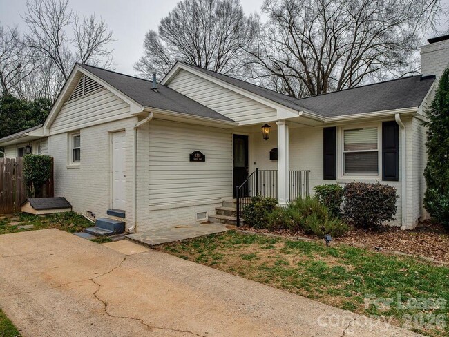 Photo - 1201 Seneca Pl