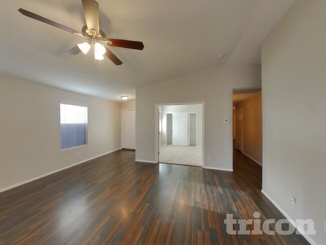 Photo - 818 E Tucci St