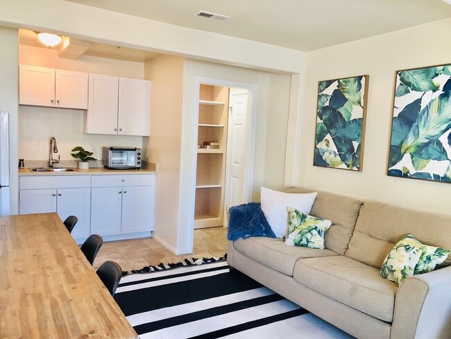 Photo - Adorable 1 BR / 1 BA Duplex Off Vulcan Ave...