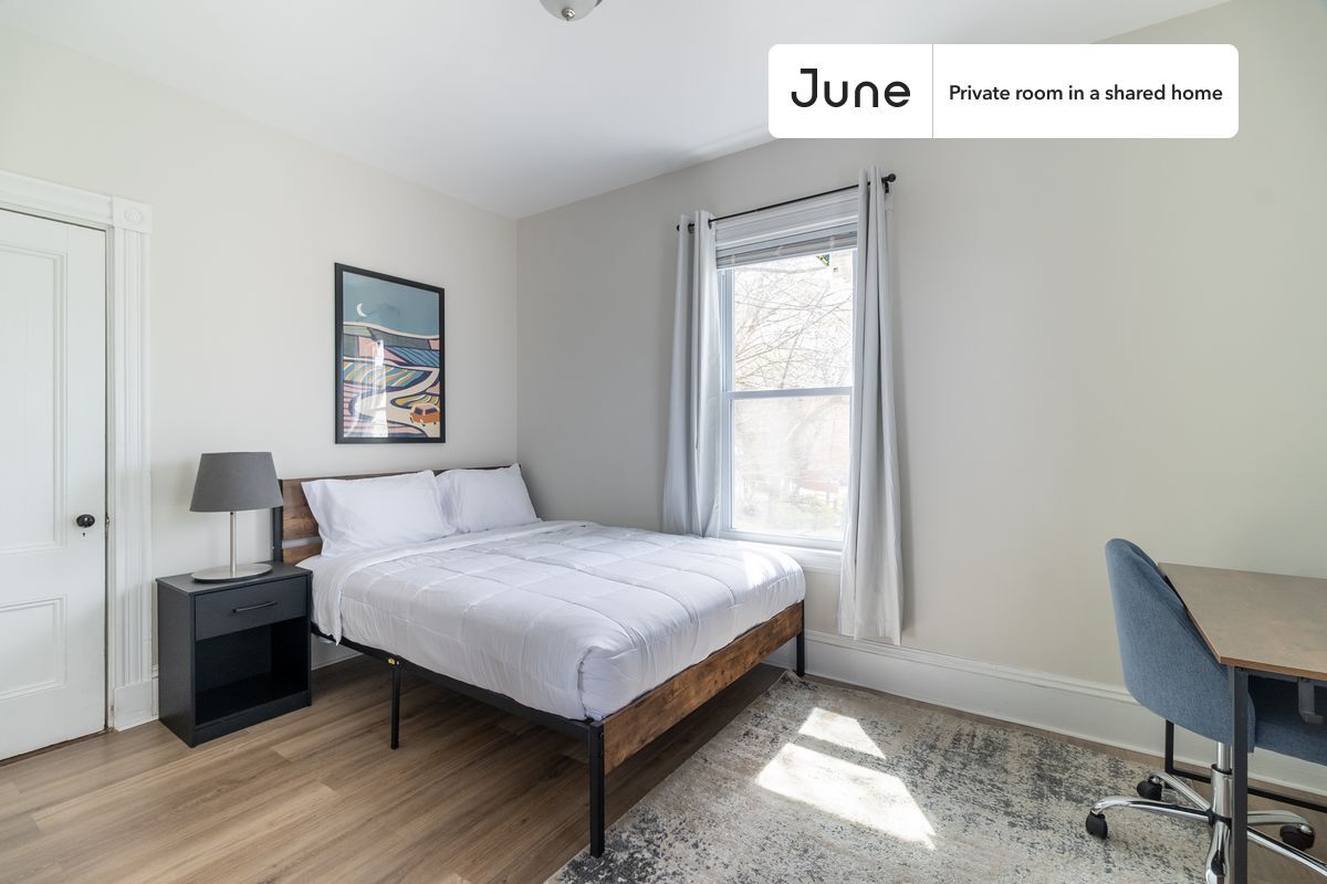 Private bedroom in 3 bed/1 bath Home - Private bedroom in 3 bed/1 bath Home
