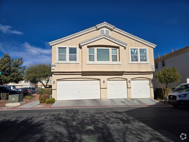 Building Photo - A Gorgeous 2 Bedroom Townhome in SW. Las V...