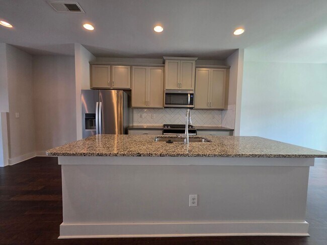 Photo - 3779 Oxford Cir