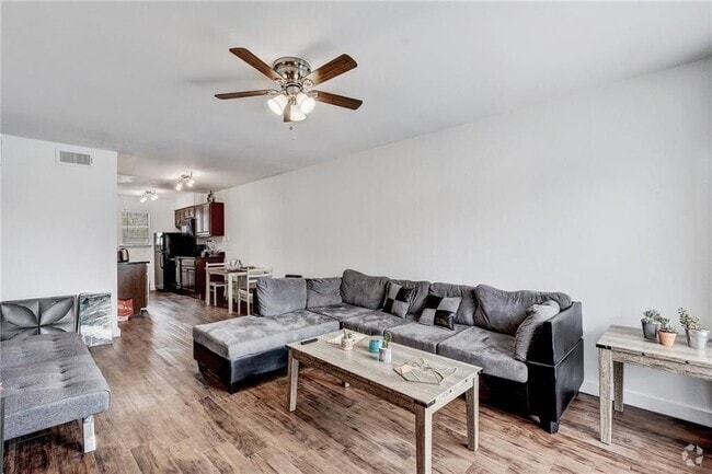 Building Photo - 2200 San Gabriel St Unit 104 Rental
