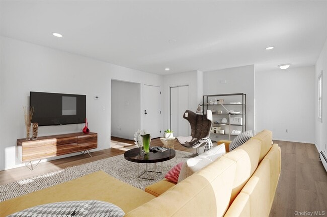 Photo - 12 Scotchtown Ave