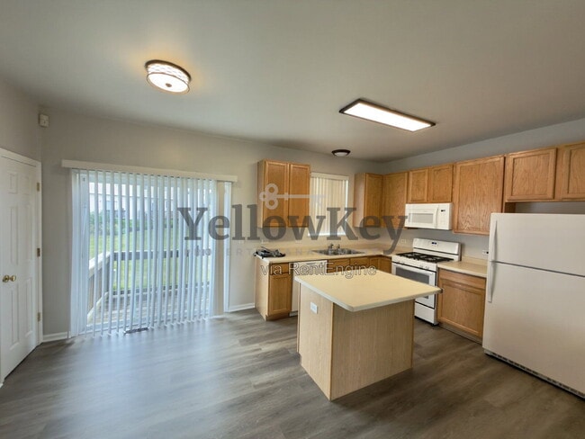 1755 Fredericksburg Ln