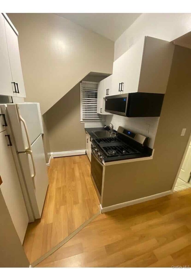 Building Photo - 20 Central Ave Unit 2