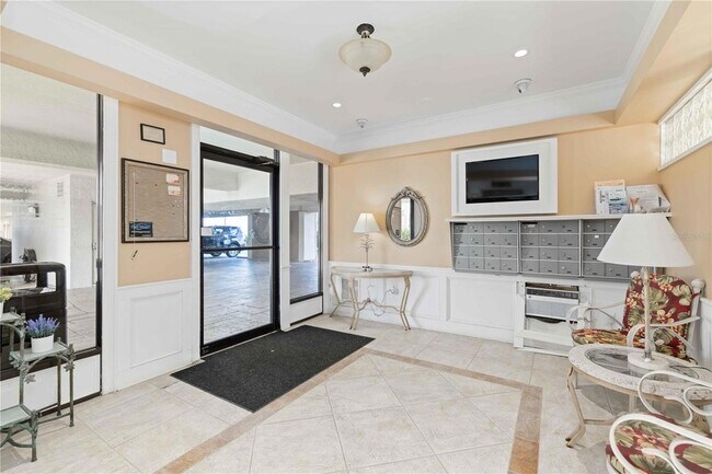 1500 Park Beach Cir Unit 6C