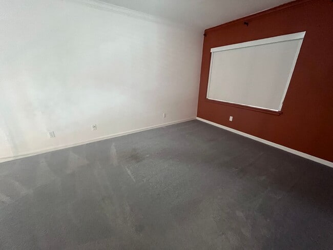 Photo - 725 N Stackman Dr