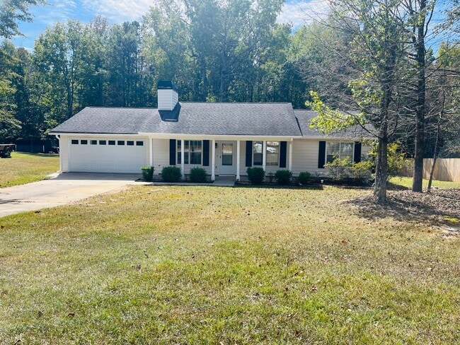 Building Photo - Welcome home! Great location! 3bed, 2 bath in Sharpsburg! Must see!