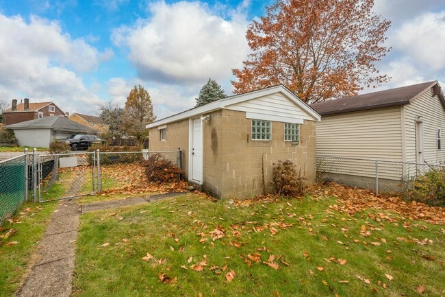 Photo - DON'T MISS THIS! BEAUTIFLLY RENOVATED 3 bedroom in Munhall!!