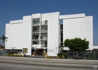 Buildling overview - 444 SW 27th Ave Rental