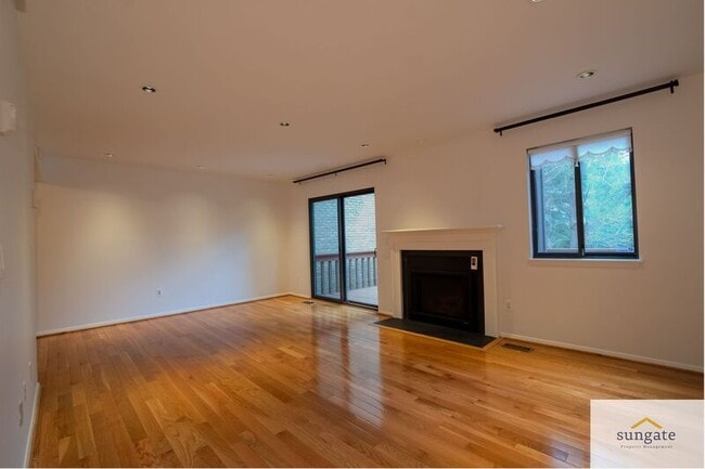 Photo - 418 Five Farms Ln