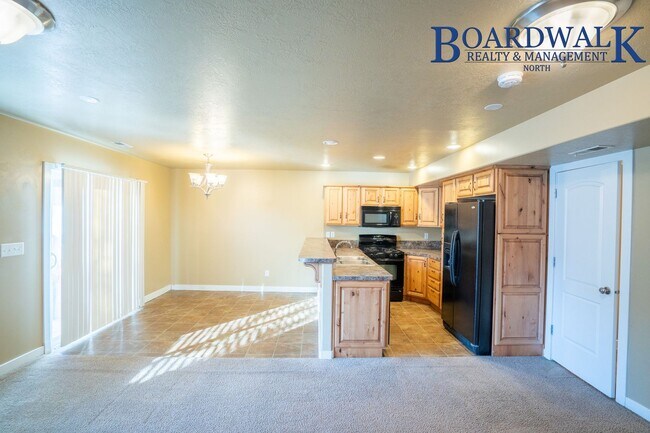 Photo - 3 Bed 3 Bath in Layton