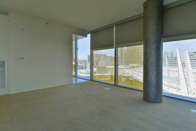 Photo - Veer Towers 602W-Strip and CityCenter Views form this Stunning 2Bd/2Ba Residence
