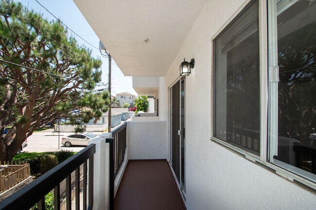 Photo - 5002 Tujunga Ave Unit 104