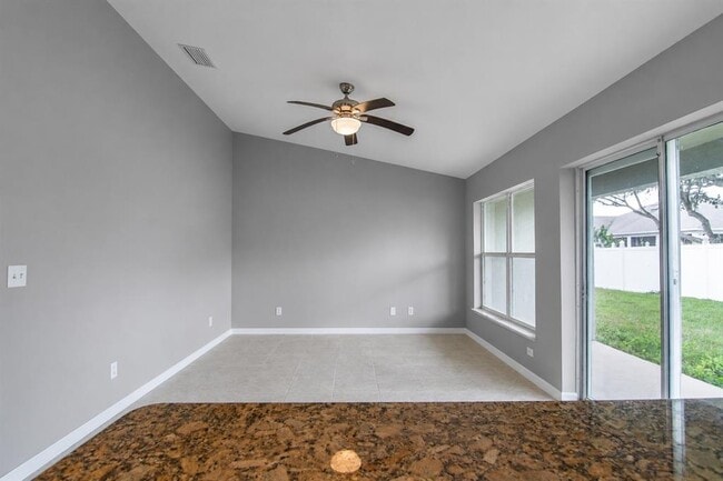 Photo - 402 Bridgewater Ct