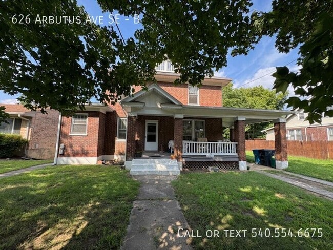 Building Photo - 626 Arbutus Ave SE Unit B Rental