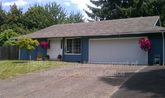 Building Photo - 16940 SE Corsage Ave Rental