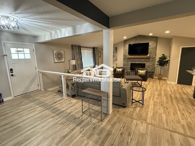 Photo - 115 Craig Way NE