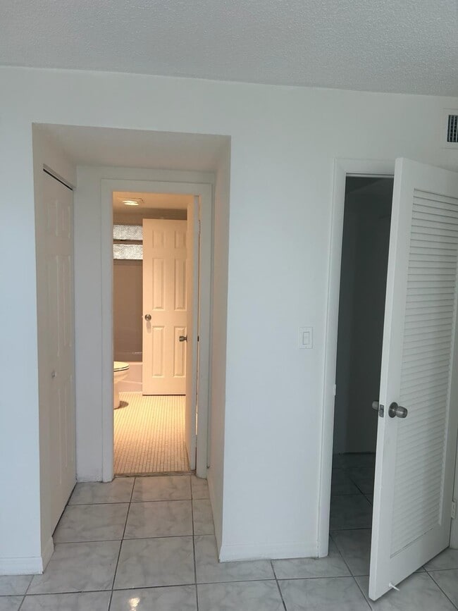Photo - 15600 NW 7th Ave
