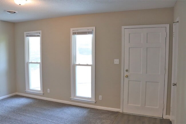 Photo - Handsome  3-bedroom ranch home!