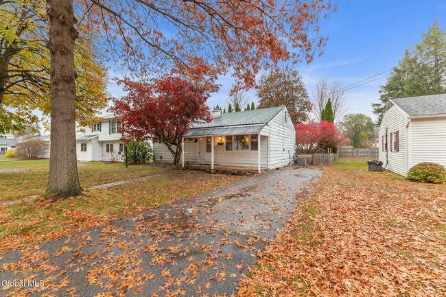 Photo - 56 Monroe St