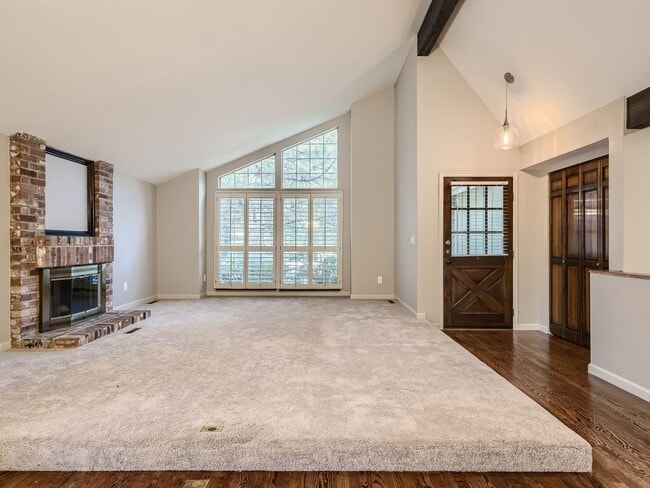 Photo - Evolve Real Estate: Ranch Style 3 Bedroom Home Available Immediately. Finished Basement and Lush ...