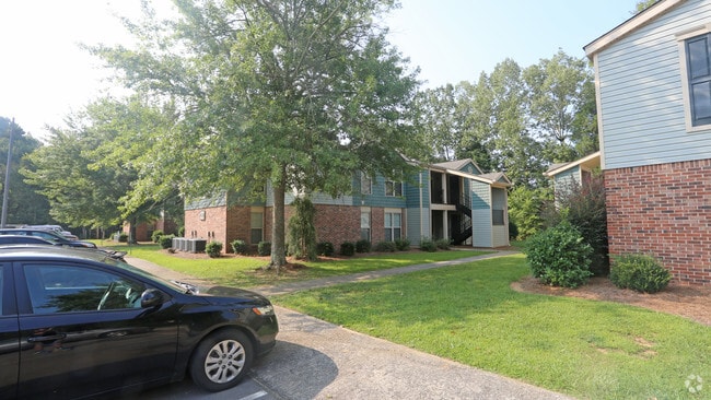 Willow Creek Apartment Homes