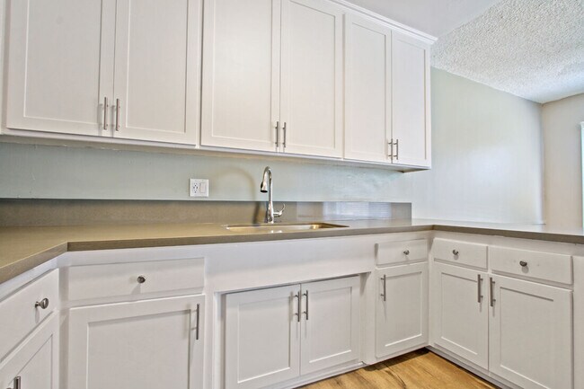 Photo - 4046-4052 Coco Avenue