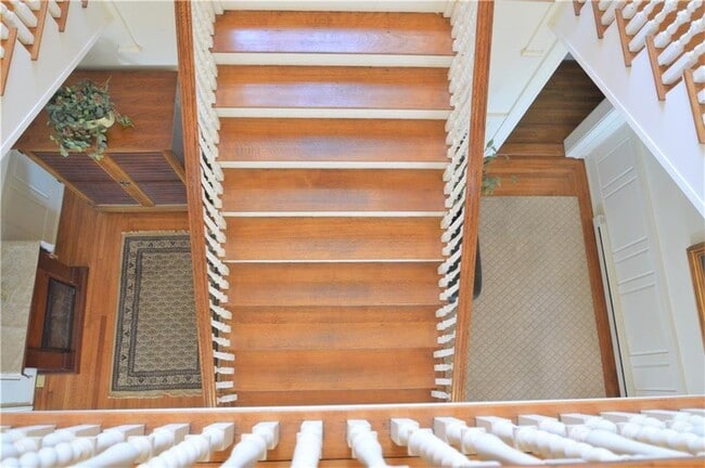 398 Wolcott Ave Unit 4