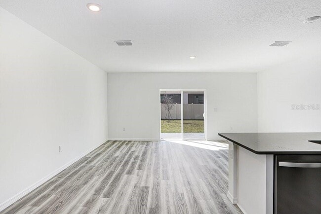 Photo - 31298 Paper Birch St