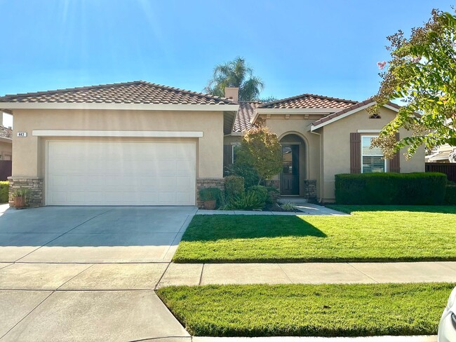 Building Photo - Beautifully Maintained Single Story 4 Bed ... Rental