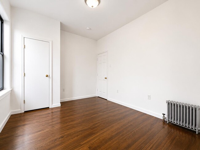Photo - 529 W 151st St Unidad 42