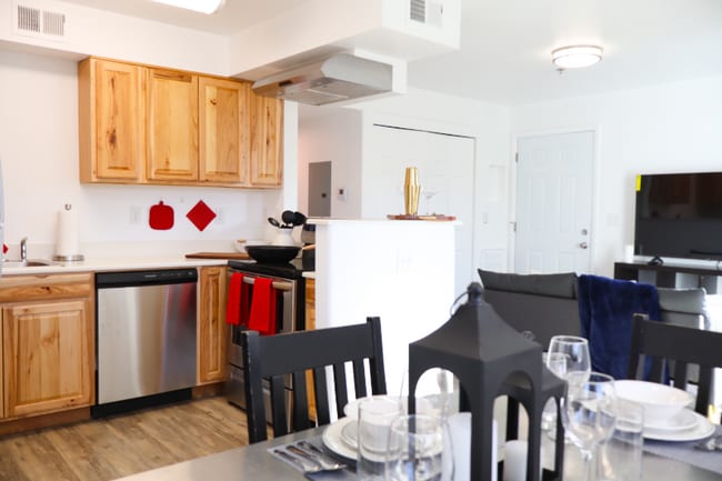 Photo - 10 Gentry Wy Unidad 101