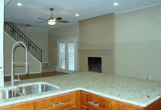 Building Photo - 7517 Wellcrest Dr
