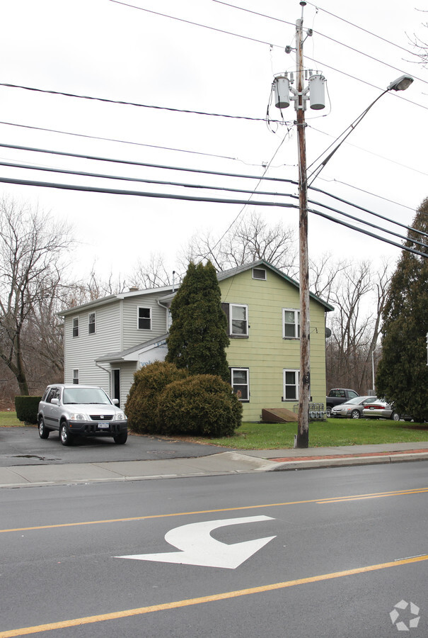 Photo - 156 Main Ave Apartments