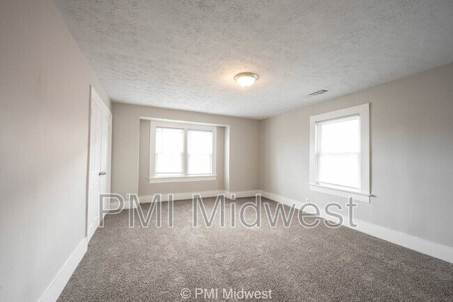 Photo - 546 Eastern Ave Unit Apt A