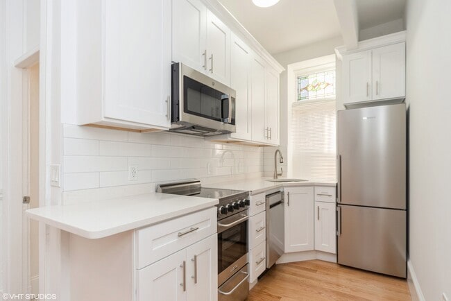 Building Photo - 121 Park Dr Rental