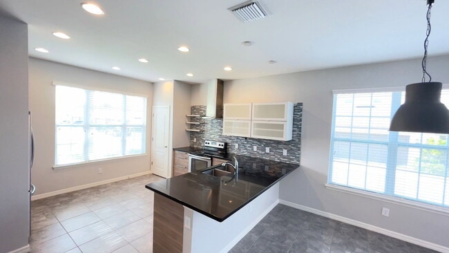 Photo - 7255 Shadeview Alley