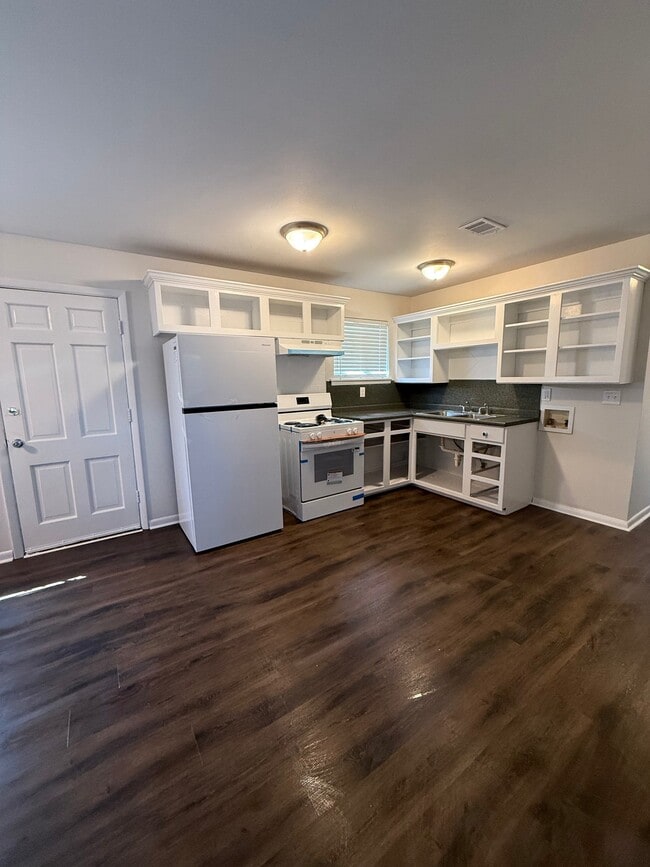 Photo - 5115 N Woodland Dr