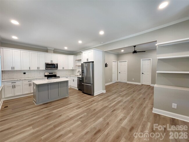 411 W 6th Ave