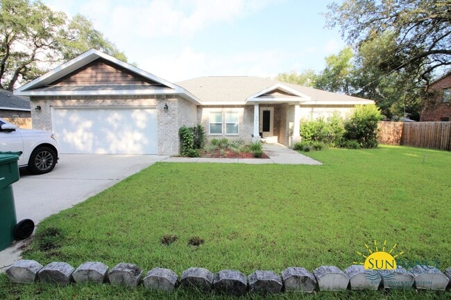 Stunning 3 Bedroom Home in Fort Walton Beach - Stunning 3 Bedroom Home in Fort Walton Beach