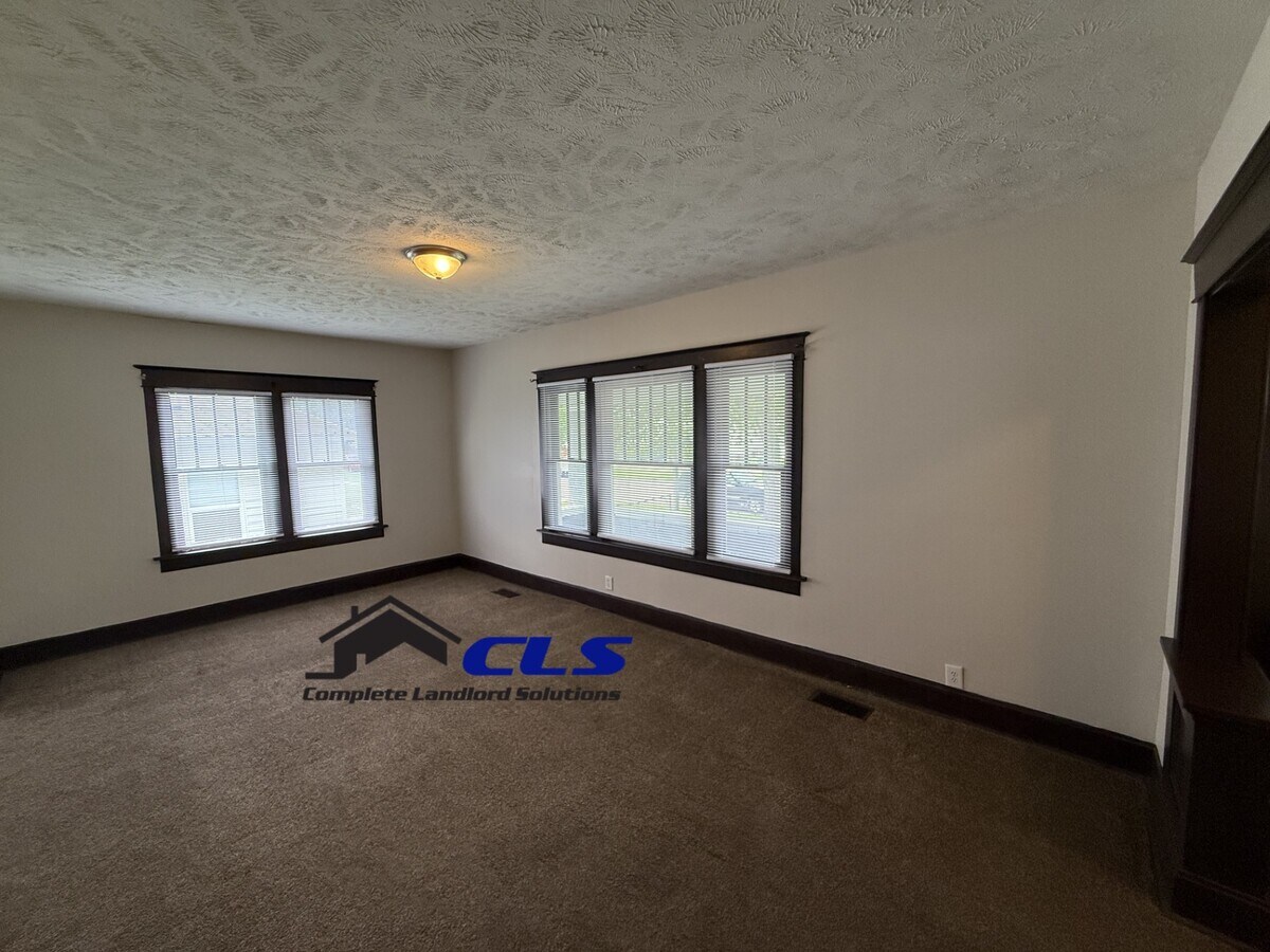 Photo - 1725 Garfield Ave