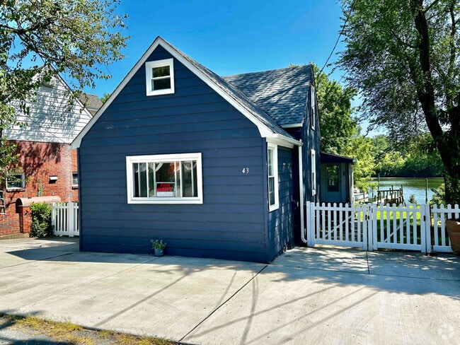 Building Photo - 43 Waterview Rd Rental