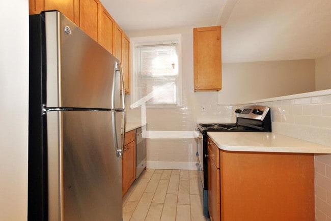 Photo - 168 Winthrop Rd Unit 4